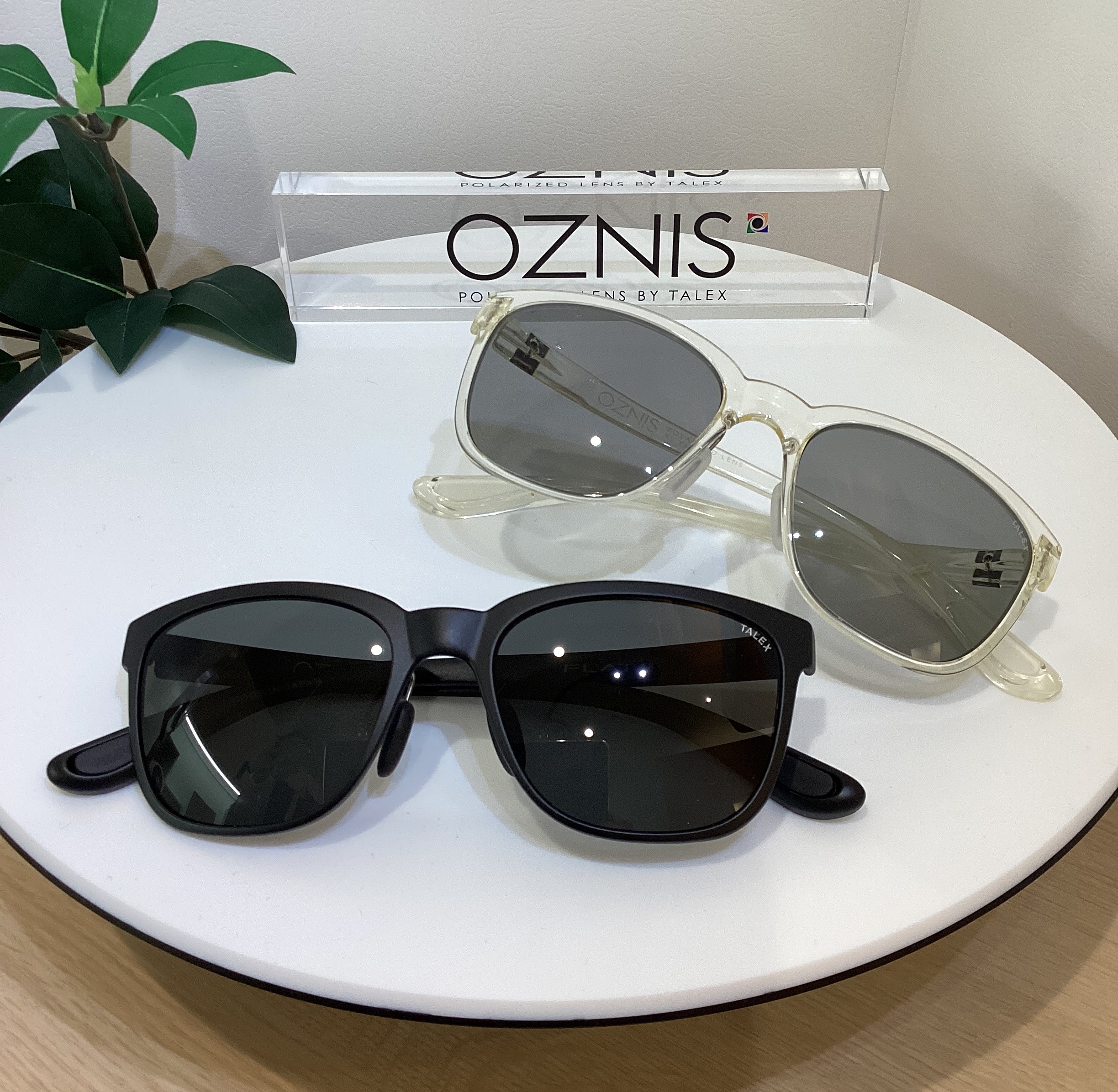 〈TALEX〉OZNIS　FLAT18