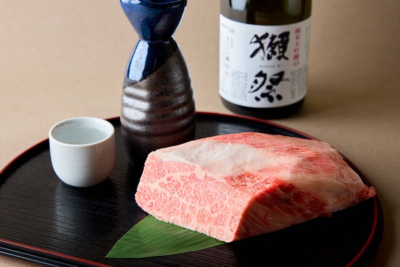 極上黒毛和牛三角バラ×獺祭