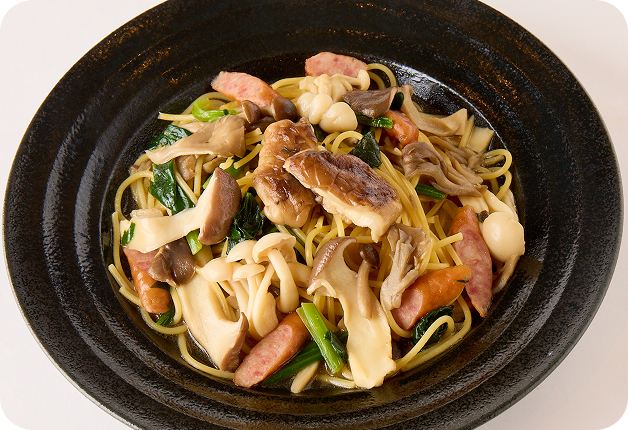 ソーセージときのこたっぷり和風パスタ